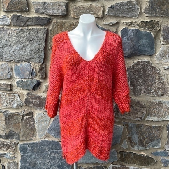 NWT Free People Georgia V Neck Chunky Knit Tunic Sweater in Red Size Medium - Picture 5 of 11